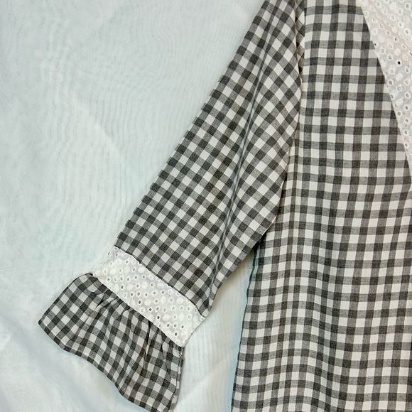 NEW Suzanne Betro Gray Gingham And Lace Peasant Top / Small - Picture 4 of 9
